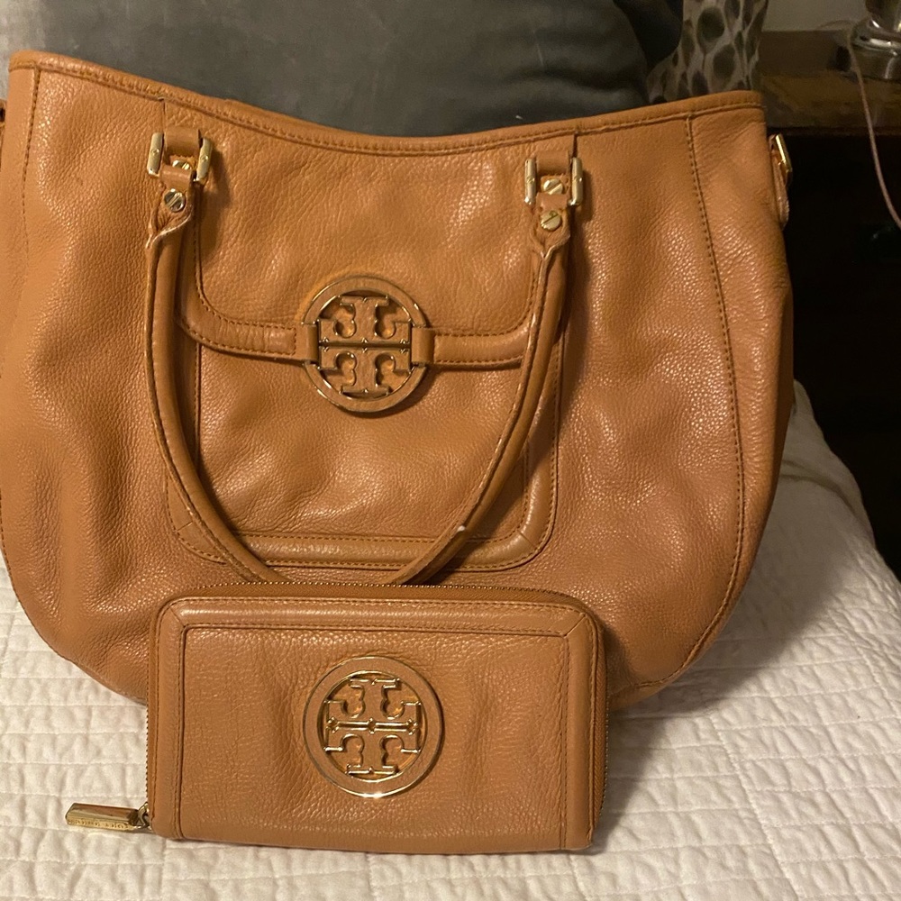 Tory Burch Handbag & Wallet